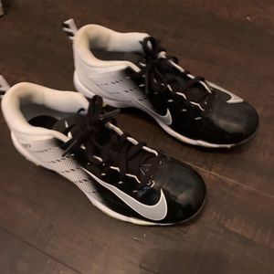 Nike Y cleats